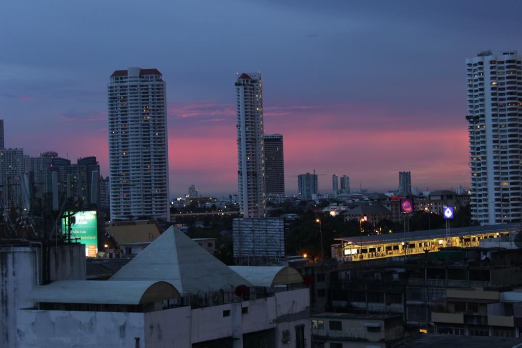 Pas Cher Hotel De Bangkok Exterior photo